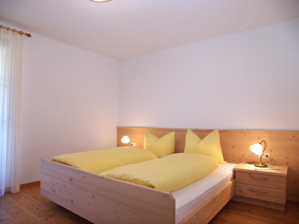 Apartments Feldsagerhof Villabassa Pokój zdjęcie